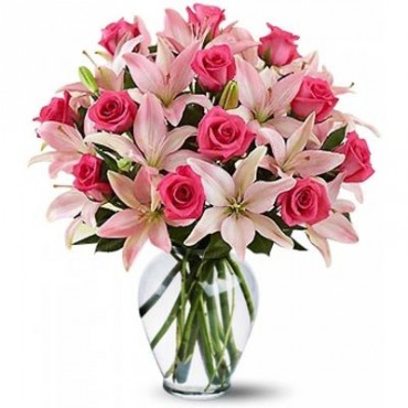 Awesome Fresh Flowers Roses and Lilies Pink